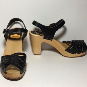 Hasbeens Braided Sky High Sandal 8 Black Leather